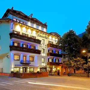 Sassella Hotel